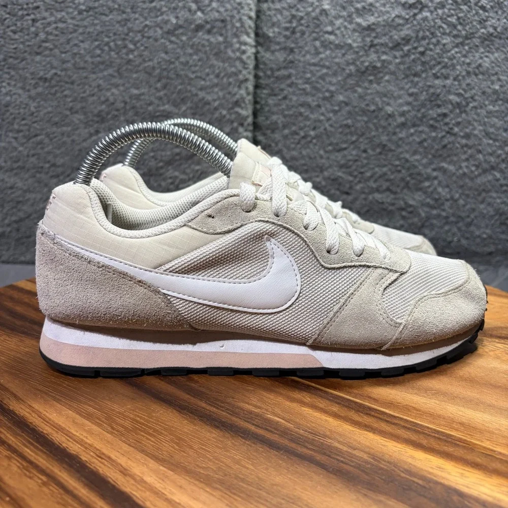 Nike MD Runner 2 Womens Shoes Light Bone Oatmeal White 749869-011 Size 9